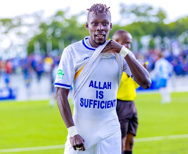 Musa Esenu with Rayon Sports